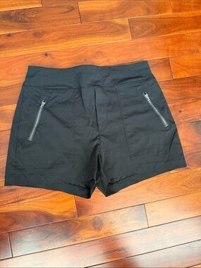 Athleta Size 6 Women's Black High-Waist Zip Pocket Shorts